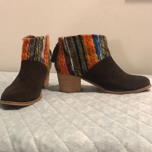 TOMS Size 7.5 brown bootie